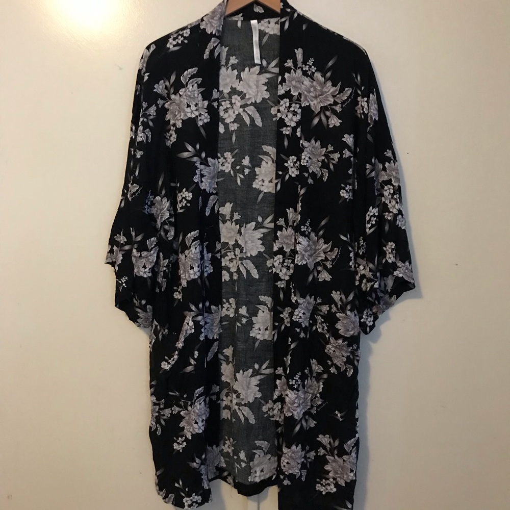 Spiritual Gangster Boho Lagan Floral Kimono